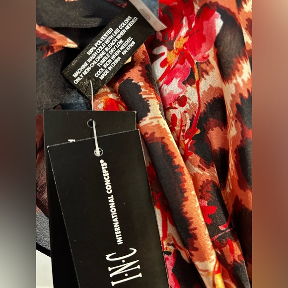 NEW! I.N.C. International Concepts Women's Printed Leopard Floral Square Scarf - Picture 7 of 9